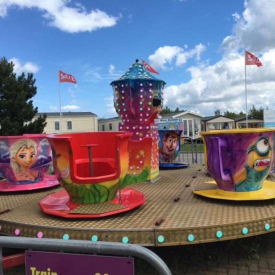 Blue Dolphin Holiday Park Gristhorpe Buitenkant foto