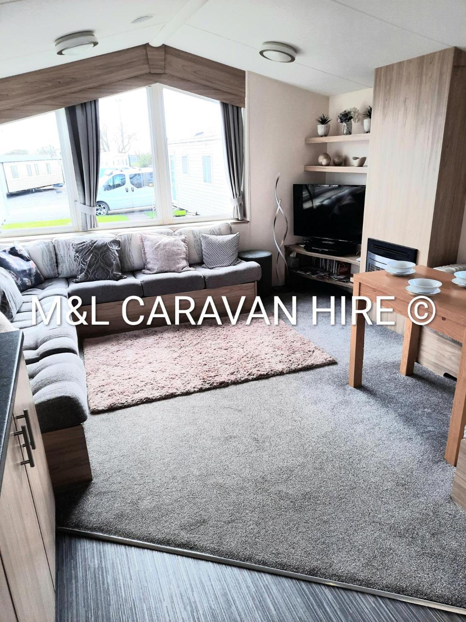 Blue Dolphin Holiday Park Gristhorpe Buitenkant foto